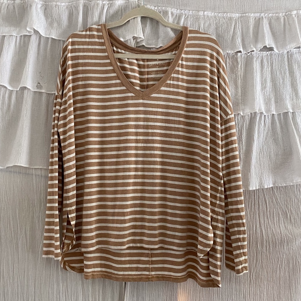 💖 3 for $35 American Eagle Soft & Sexy Tan Striped Long Sleeve
